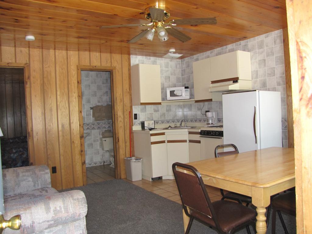 Depe Dene Resort Lake George Værelse billede